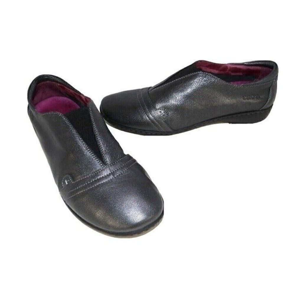 TAOS gray leather slip on loafers woman's shoes size 41, approx US 10